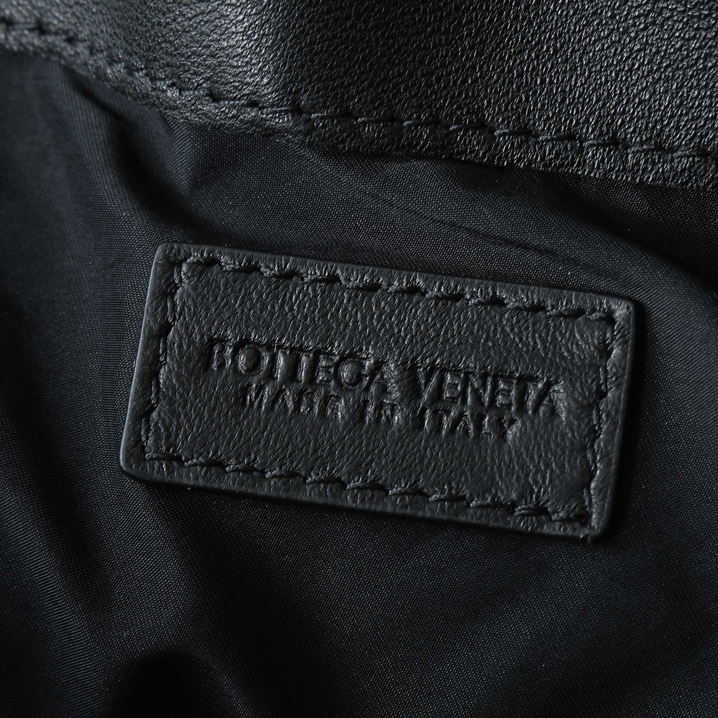 BV Dustbag Notte 33cm With Chain Black Calfskin HW