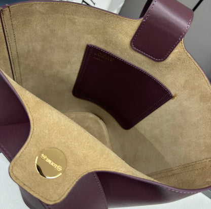 Medium Pebble 28cm Dark Burgundy Calfskin