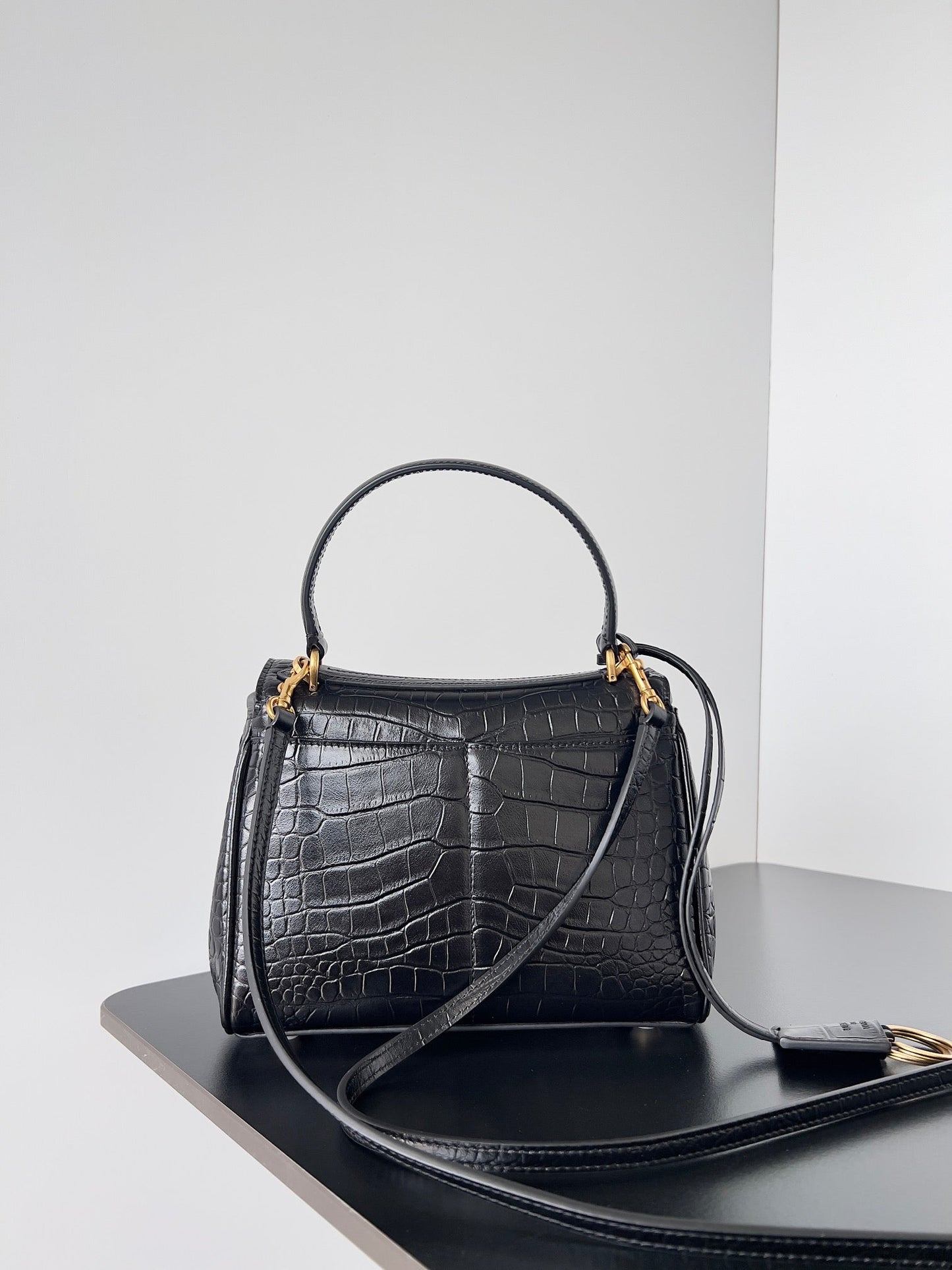 Balenciaga Rodeo 22 bag black crocodile skin