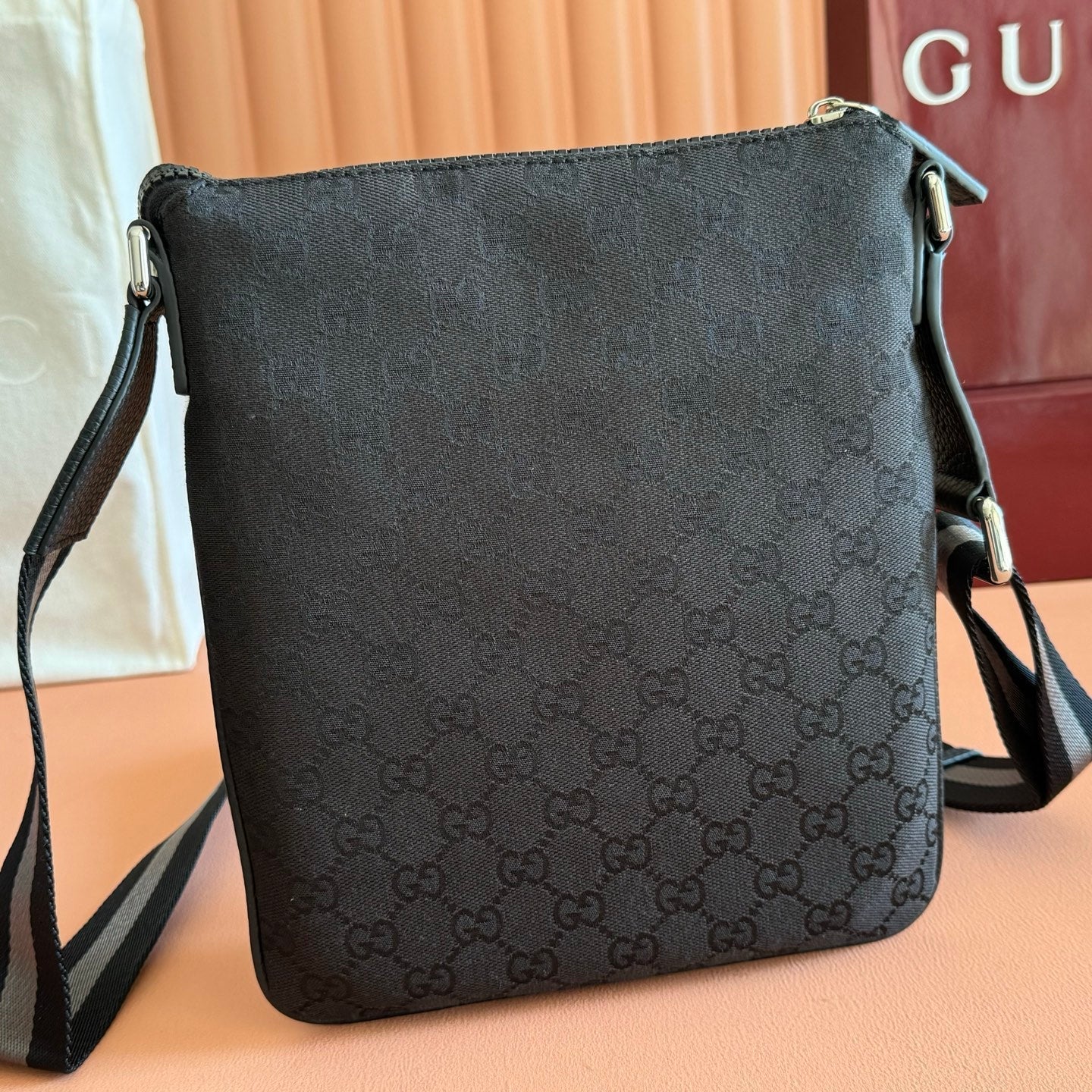 GG Messenger Bag Black GG Supreme Canvas 280979