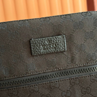 GG Messenger Bag Black GG Supreme Canvas 280979