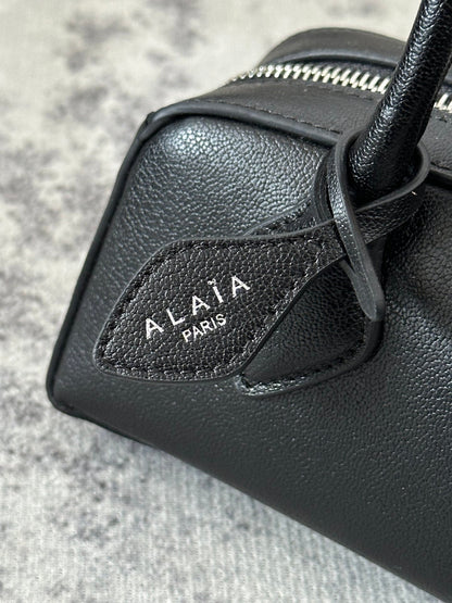 LE TECKEL SMALL BAG 27 IN BLACK GOATSKIN