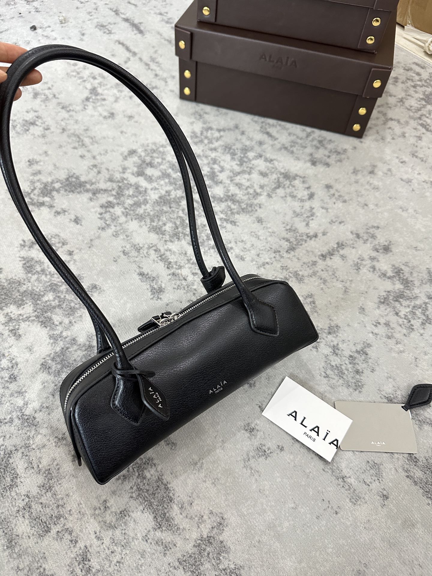 LE TECKEL SMALL BAG 27 IN BLACK GOATSKIN