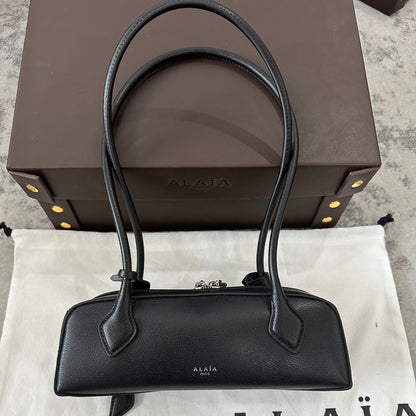 LE TECKEL SMALL BAG 27 IN BLACK GOATSKIN