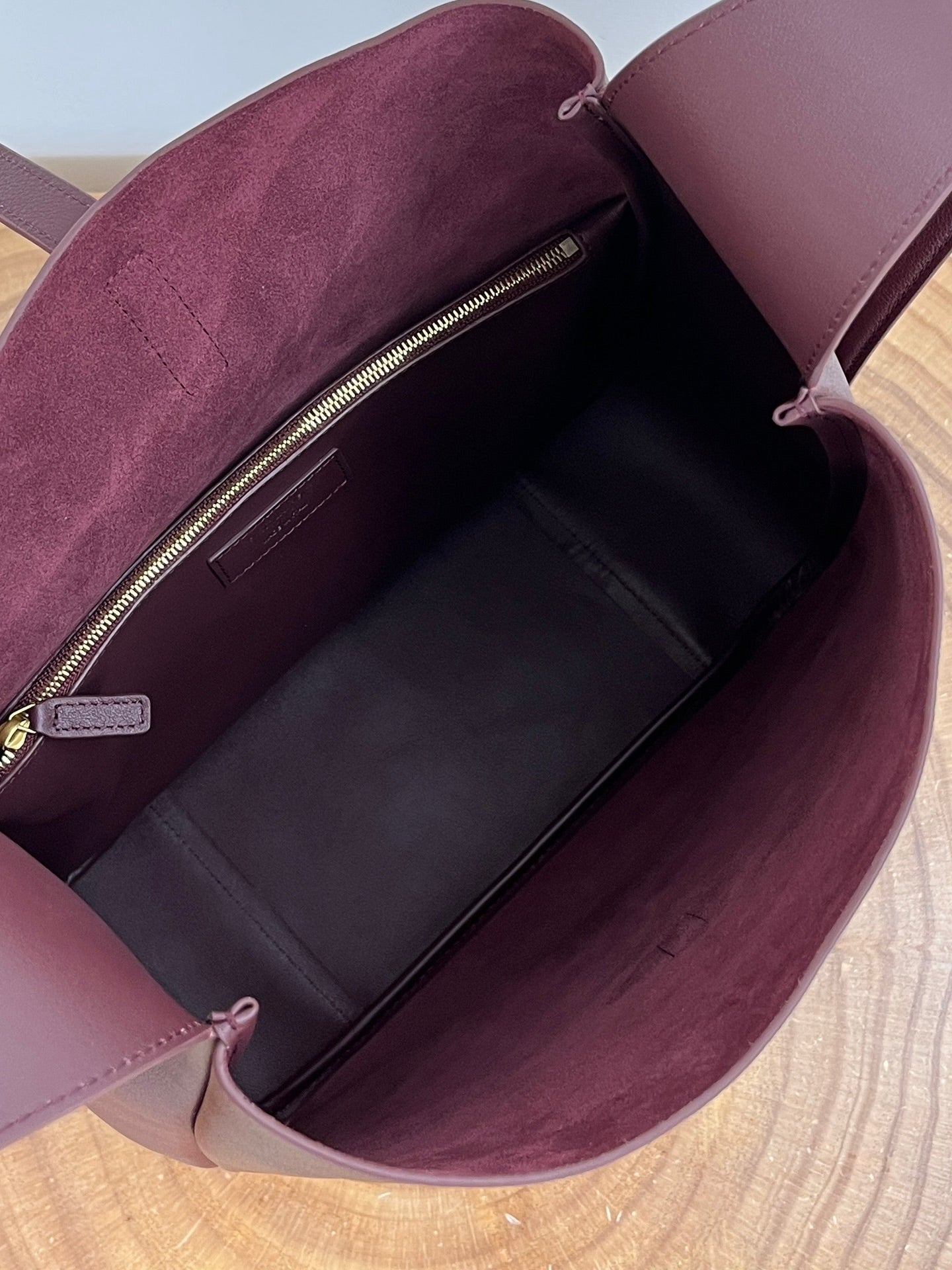 LE 5 _ 7 LARGE SUPPLE 31 IN WINE RED GRAINED CALFSKIN