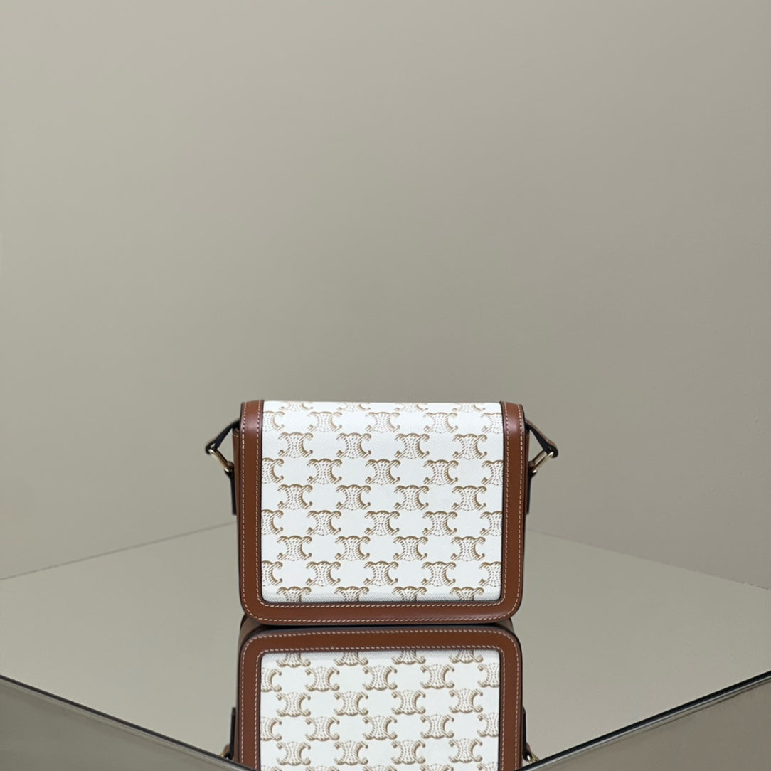 CLASSIQUE TRIOMPHE 22 CALFSKIN WHITE BROWN
