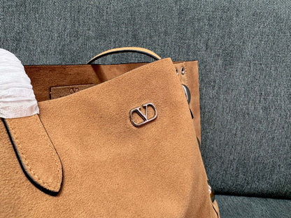 Valentino Garavani tote brown suede 555248