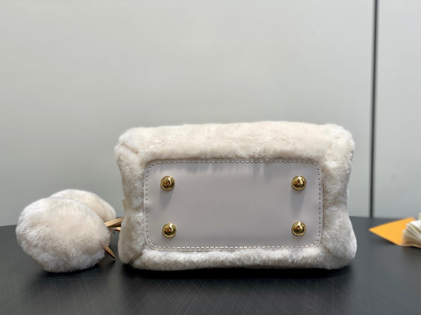 LV Cozygram Ski Capusnow Bag Cream Fleece
