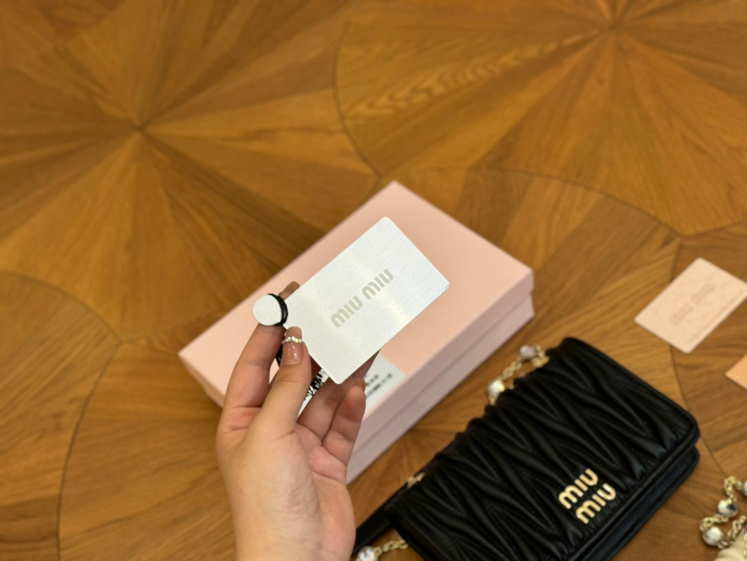 CRYSTAL CLOQU_ 20 NAPPA BLACK LEATHER BAG
