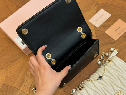 CRYSTAL CLOQU_ 20 NAPPA BLACK LEATHER BAG